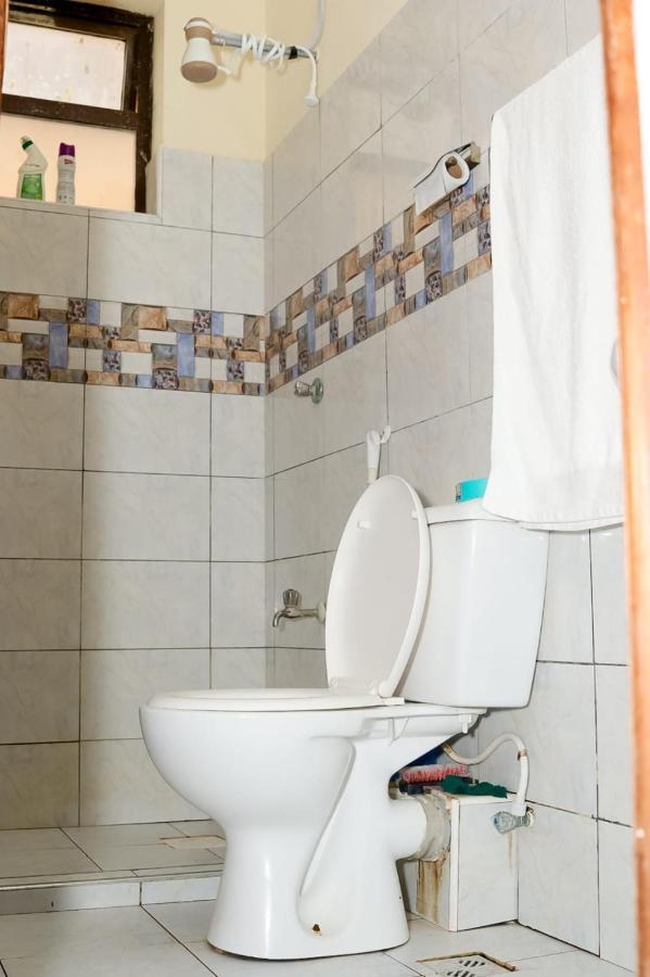 Lux Suites Bamburi Furnished Apartments Экстерьер фото